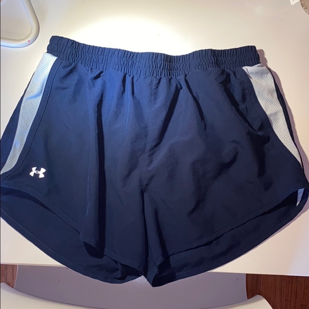 UNDER ARMOR shorts